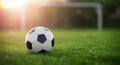football-un-joueur-radie-a-vie-apres-avoir-agresse-un-arbitre