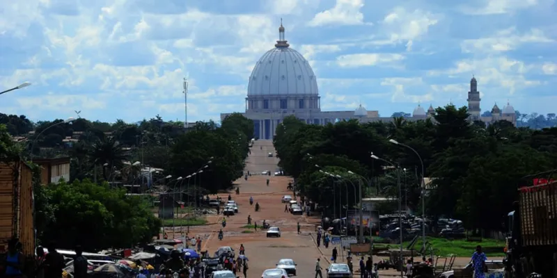 tourisme-yamoussoukro-la-ville-aux-lacs-aux-caimans