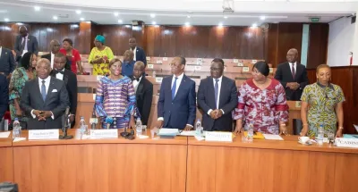 assemblee-nationale-adoption-dun-projet-de-loi-portant-statut-pour-les-diplomates-ivoiriens