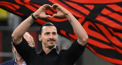 football-zlatan-ibrahimovic-met-un-terme-a-sa-carriere