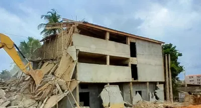 construction-anarchiques-un-immeuble-r-2-en-construction-demoli-a-songon