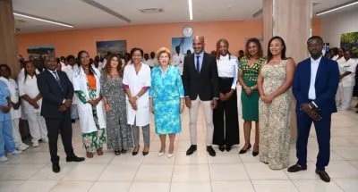 bingerville-madame-dominique-ouattara-insiste-sur-le-caractere-non-lucratif-de-lhopital-mere-enfant