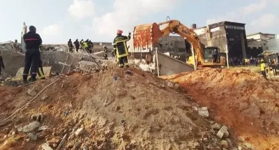 cote-divoire-un-immeuble-secroule-sur-une-maison-de-deux-pieces-a-la-riviera-palmeraie