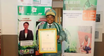 1ere-edition-de-mere-gage-du-vert-madame-le-conservateur-general-zouzou-epouse-mailly-honoree