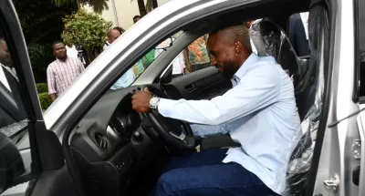 recompenses-la-fif-designe-zouzoua-pacome-de-lasec-mimosas-meilleur-joueur-de-la-saison