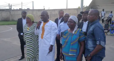anyama-georges-lookens-kouassi-initie-un-grin-geant-pour-la-paix