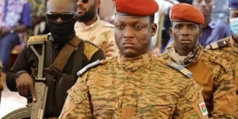 securite-du-burkina-faso-le-president-ibrahim-traore-en-visite-chez-poutine