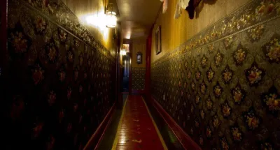 alors-quelle-vient-dechouer-pour-la-3e-fois-au-bac-son-pere-la-surprend-dans-un-hotel-de-passe