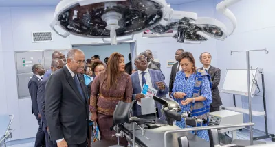 chu-de-cocody-patrick-achi-met-en-service-le-pole-gyneco-obstetrique-et-linstitut-de-medecine-nucleaire