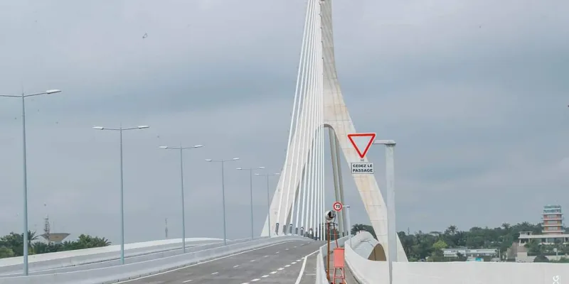 infrastructures-routieres-le-pont-de-cocody-ouvert-a-la-circulation-ce-jeudi-03-aout