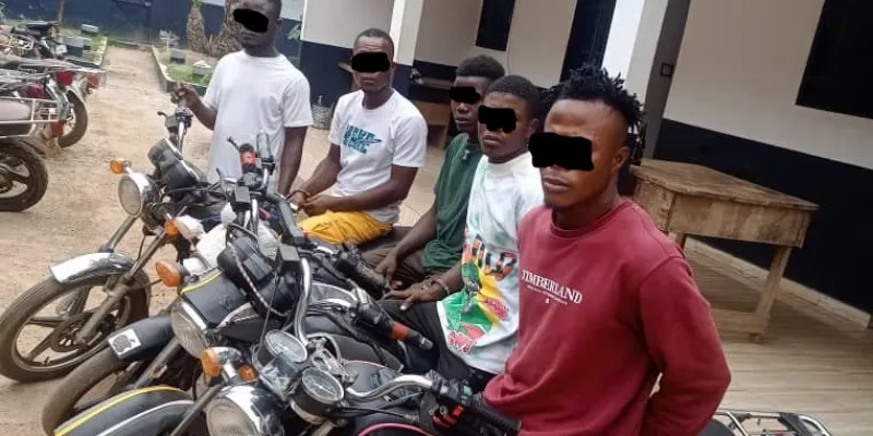 vavoua-cinq-personnes-soupconnees-de-braquage-et-vol-de-motos-arretees-par-la-gendarmerie