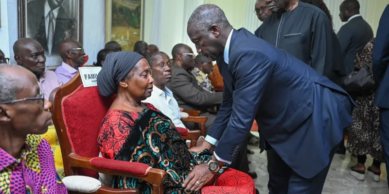 deces-du-general-gaston-ouassenan-kone-adama-bictogo-aux-cotes-de-la-famille-eploree