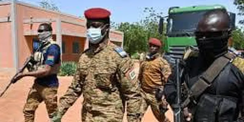 cooperative-securitaire-les-juntes-du-mali-du-burkina-faso-et-du-niger-se-dirigent-vers-une-alliance