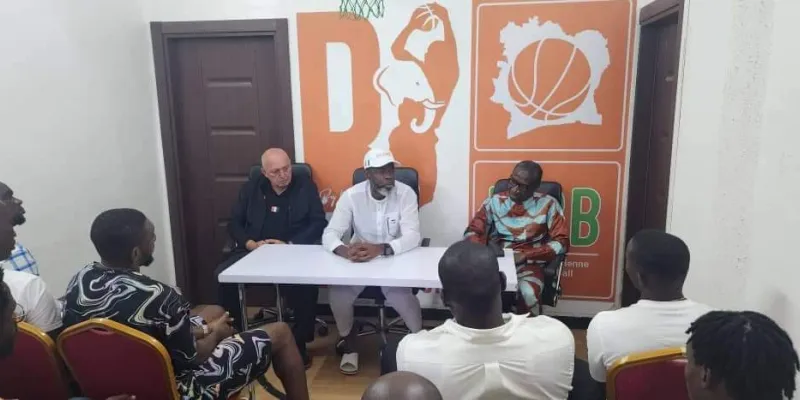 afrocan-de-basket-ball-les-vice-champions-ivoiriens-recoivent-leurs-primes