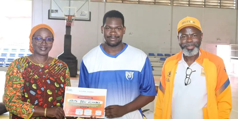 renforcement-de-capacites-la-fibb-instruit-19-enseignants-de-sport