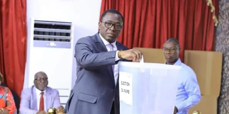 mairie-dattecoube-paulin-claude-danho-au-plus-haut-de-la-commune-famille