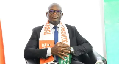 ministere-des-sports-et-du-cadre-de-vie-adje-silas-metch-simpregne-du-mouvement-sportif