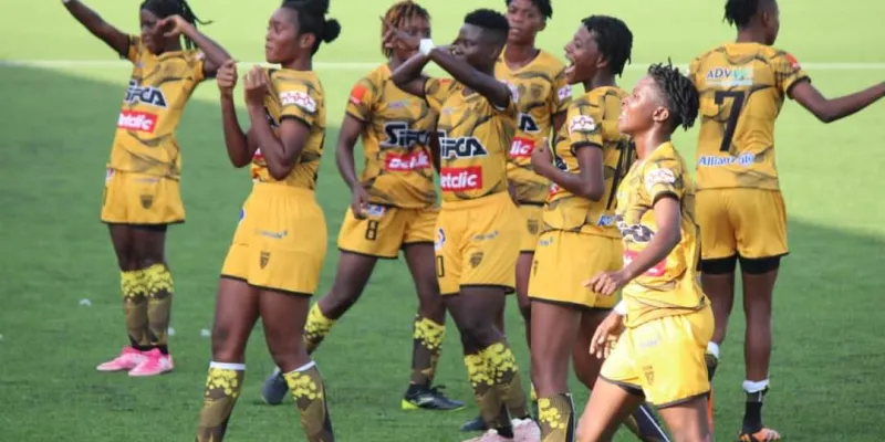 lancement-du-championnat-national-du-football-feminin-le-recital-7-a-1-de-lasec-mimosas-face-a-lafrica-sports