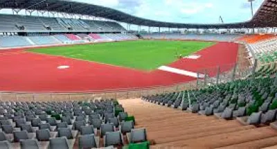infrastructures-sportives-de-la-can-2023-le-stade-de-yamoussoukro-ferme-pour-des-travaux