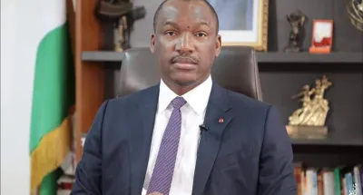 annee-de-la-jeunesse-mamadou-toure-annonce-un-programme-de-500-taxis-compteurs-pour-les-jeunes-en-decembre-2023