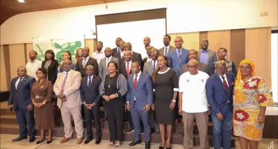 communication-le-gouvernement-engage-les-acteurs-des-medias-a-une-maitrise-des-textes