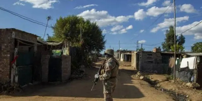 afrique-du-sud-sept-personnes-soupconnees-de-crime-brulees-vives-dans-un-township