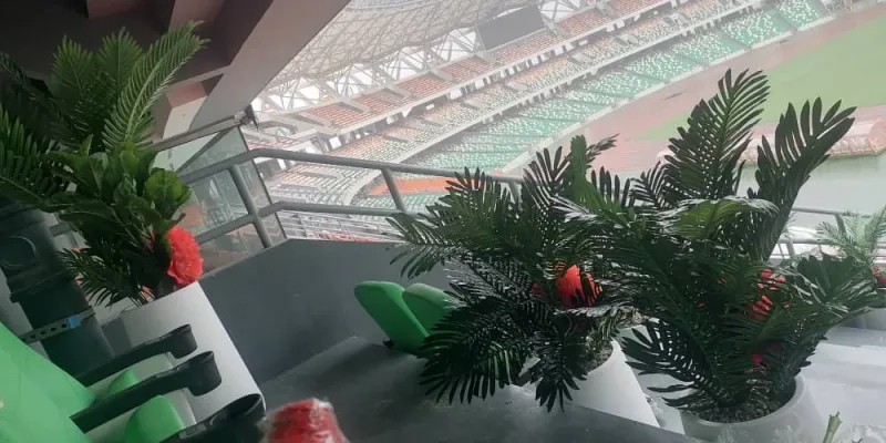 stade-olympique-alassane-ouattara-debimpe-relooke-en-profondeur