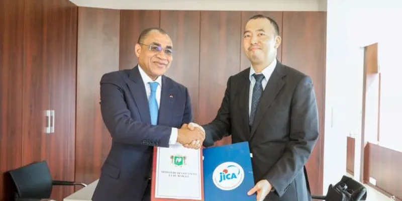 production-de-riz-local-le-japon-fait-un-important-don-dequipements-agricoles-a-la-cote-divoire