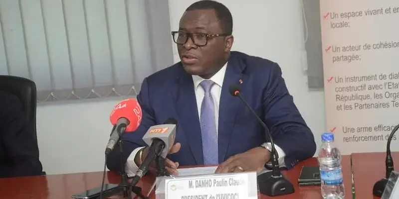 territoire-et-cadre-de-vie-paulin-claude-danho-en-mauritanie-pour-une-rencontre-de-haut-niveau