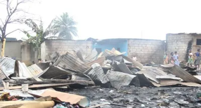 abobo-une-personne-morte-calcinee-dans-lincendie-de-plusieurs-maisons-en-bois