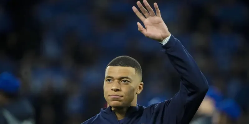 football-francais-kylian-mbappe-a-annonce-son-depart-au-psg-lete-prochain