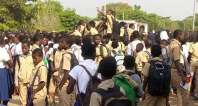 cocody-les-enseignants-du-lycee-moderne-observent-trois-jours-de-greve