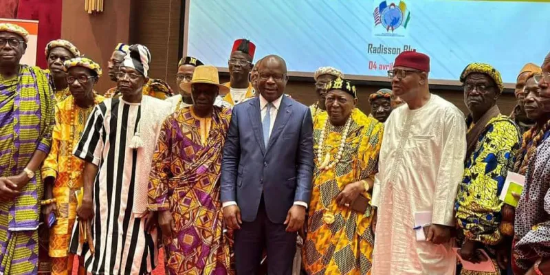 lutte-contre-le-sida-et-promotion-de-la-cmu-pierre-dimba-mobilise-les-rois-et-chefs-traditionnels