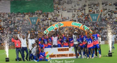 finale-de-la-coupe-nationale-de-football-la-premiere-du-racing-club-dabidjan-1-a-0-face-a-lasec-mimosas