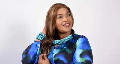 honneur-et-gloire-au-seigneur-jesus-christ-la-chantre-de-leternel-marie-estelle-vous-offre-avec-jesus-cest-cadeau
