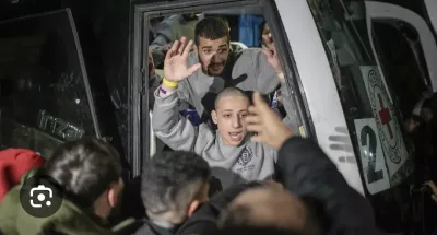 israel-a-relache-lundi-90-detenus-palestiniens-quelques-heures-apres-que-trois-otages-israeliennes-ont-ete-liberees