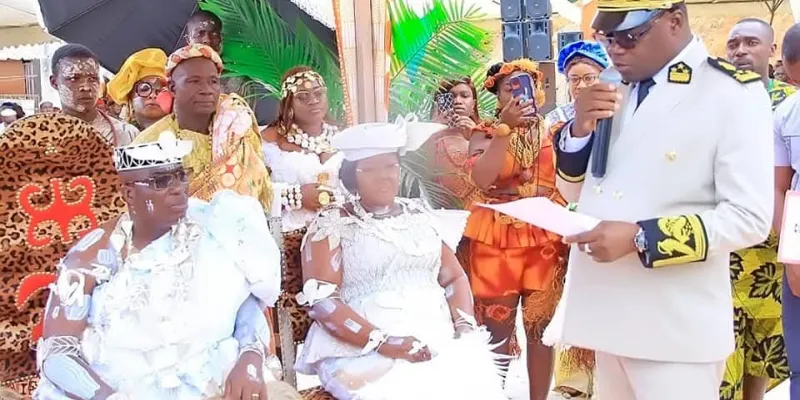 us-et-coutumes-a-attecoube-le-chef-du-village-de-bidjan-santai-intronise-dans-la-ferveur