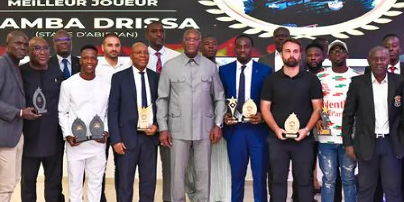 4eme-edition-des-etoiles-du-football-ivoirien-efi-enfin-la-consecration-pour-bamba-drissa-du-stade-dabidjan
