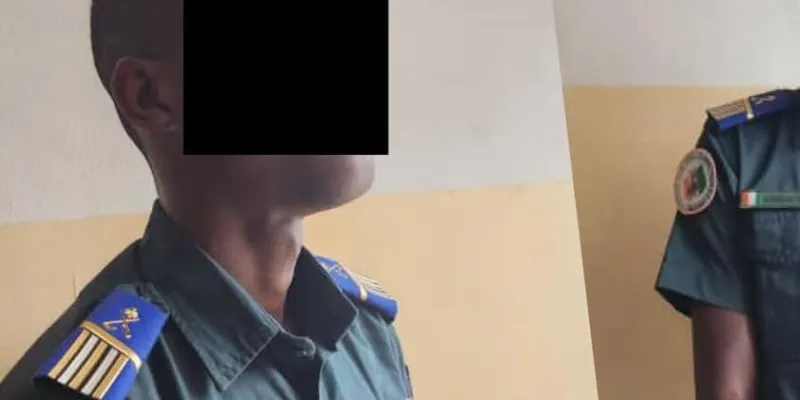 un-faux-lieutenant-colonel-interpelle-a-cocody-hier-31-juillet-2025-a-cocody-un