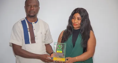 cote-divoire-prix-africain-du-developpement-durable-2025-elvire-kissi-distinguee-pour-son-leadership-feminin-exceptionnel