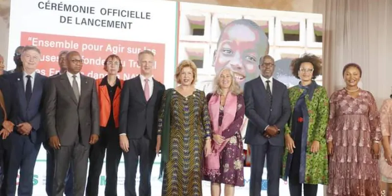 lutte-contre-le-travail-des-enfants-la-premiere-dame-de-cote-divoire-lance-lenacte
