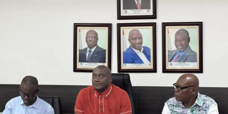 football-division-3-ivoirienne-a-deux-journees-de-la-fin-indecis-dans-les-poules-a-et-b-cest-fait-dans-les-groupes-c-et-d