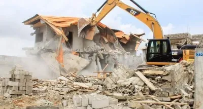 constructions-anarchiques-9-duplex-dune-valeur-de-500-millions-demolis-a-cocody