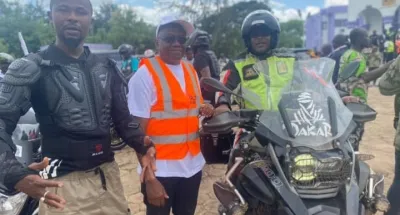 bouafle-le-ministere-des-transports-et-des-motards-sensibilisent-au-port-du-casque