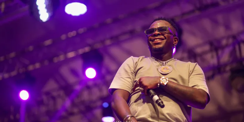 kunde-dor-2023-la-rappeur-ivoirien-didi-b-sacre-meilleur-artiste-ouest-africain