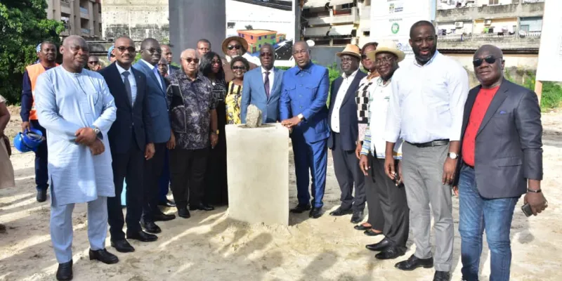 developpement-de-proximite-le-maire-de-marcory-et-son-conseil-municipal-offrent-un-siege-a-la-police-municipale-l