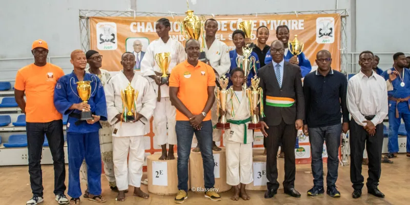 judo-le-hall-1-du-palais-des-sports-de-treichville-a-vibre-au-rythme-du-championnat-national-individuel