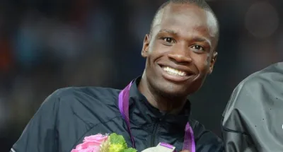 lancien-medaille-olympique-botswanais-nijel-amos-met-sa-medaille-dargent-en-vente