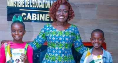 concours-international-de-dictee-anne-penuel-et-sephora-encouragees-par-mariatou-kone-avant-leur-depart