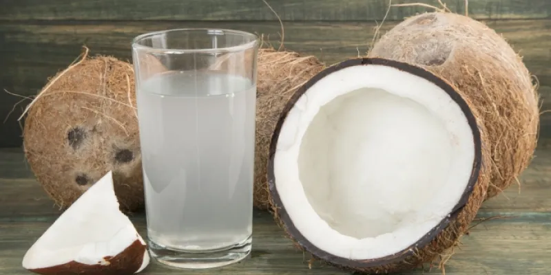 astuces-sante-les-bienfaits-de-leau-de-coco-pour-la-sante